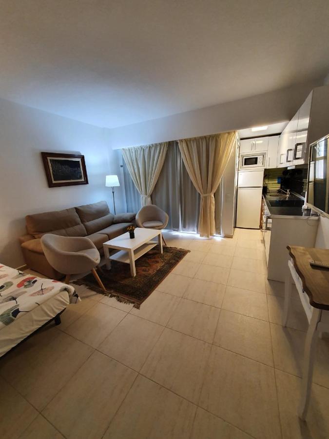 Apartment Pyr Fuengirola Bagian luar foto