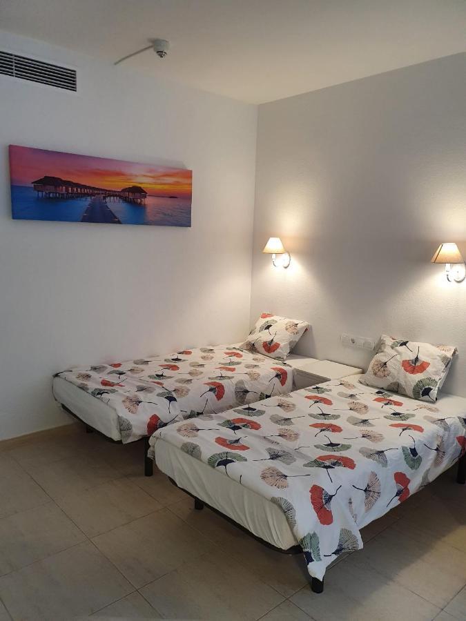 Apartment Pyr Fuengirola Bagian luar foto